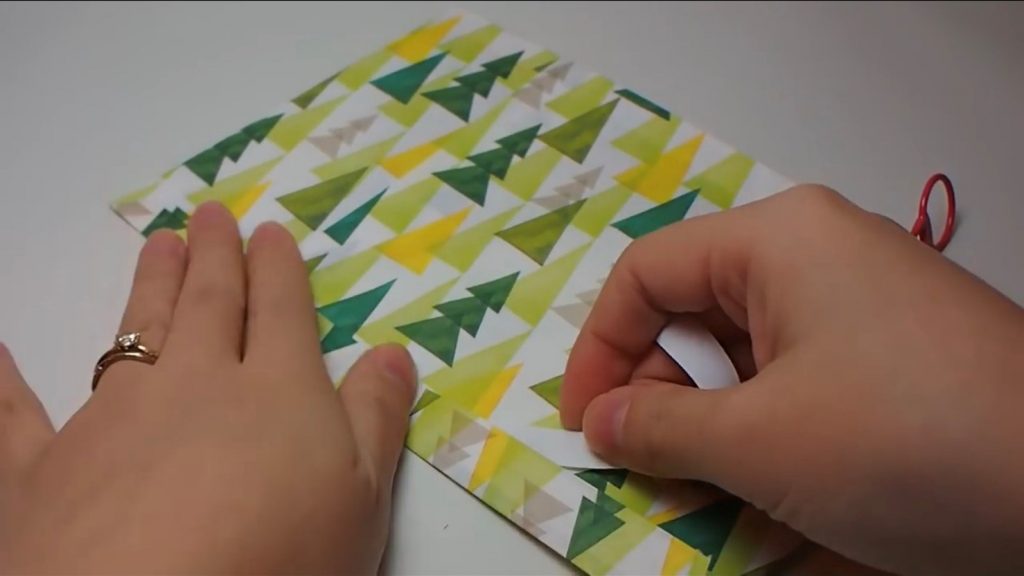 折り紙で作る 簡単マスクケースの作り方を2種ご紹介 マスクの持ち運びに Ayakfulのdiyアイデア